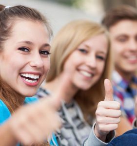 Estudiantes sonriendo